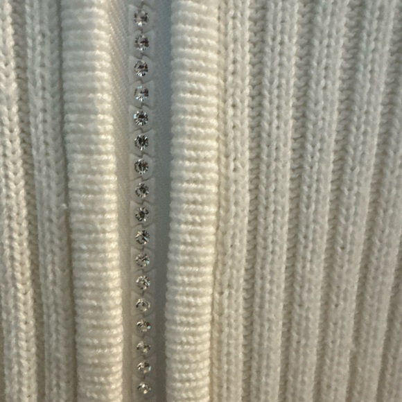 Quacker Factory Cream Ribbed Diamond Zipper Zip-Up Sweater - Picture 5 of 7